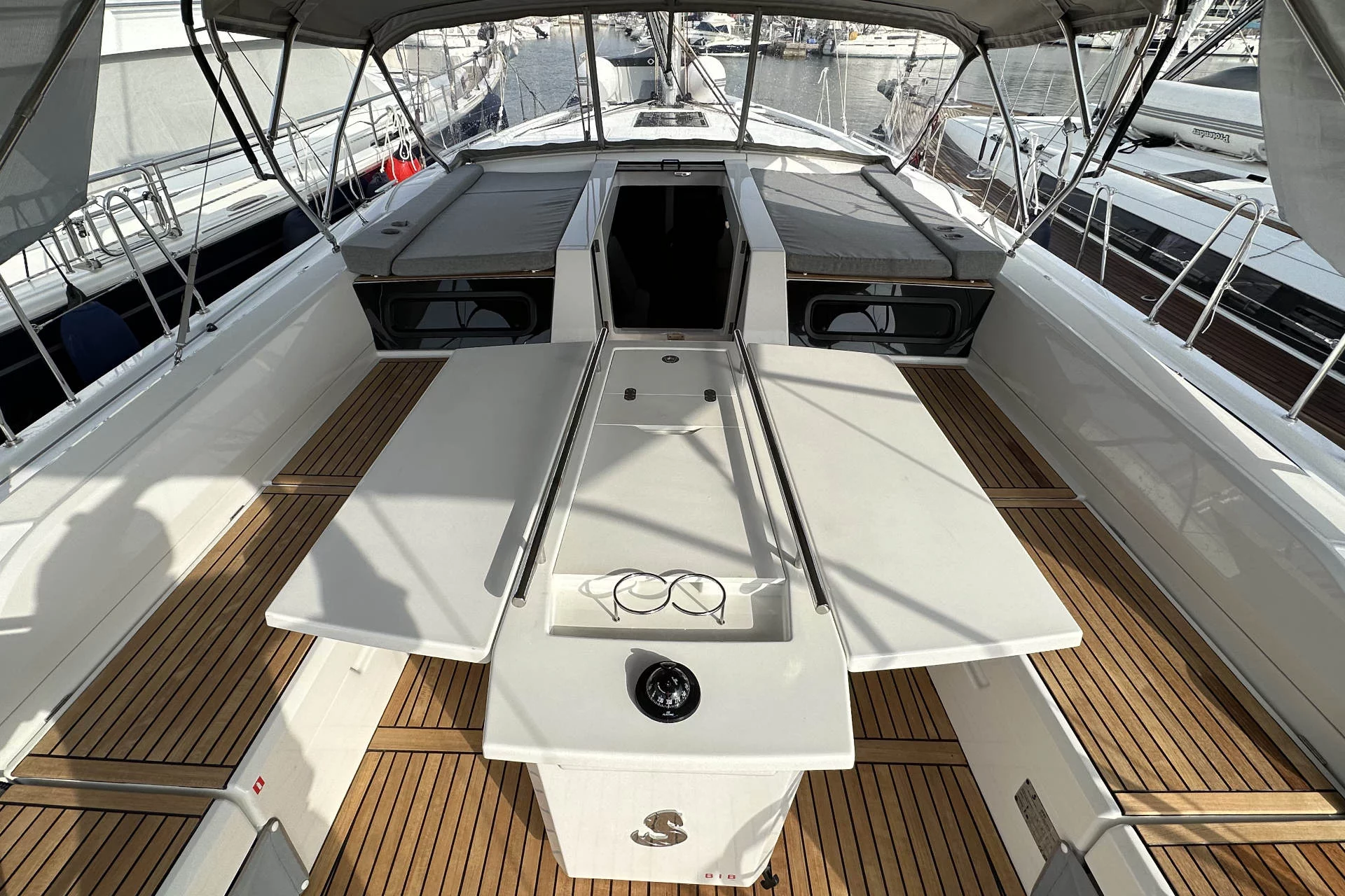 Oceanis 46.1 (Momo)  - 19