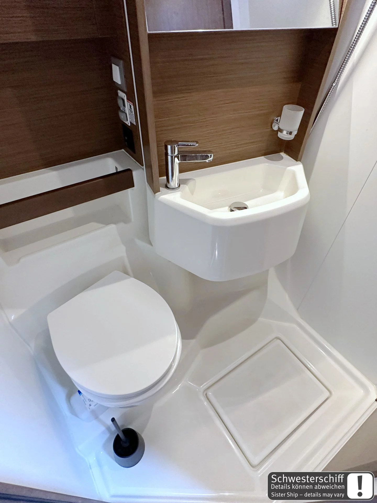 Oceanis 46.1 (Momo)  - 18