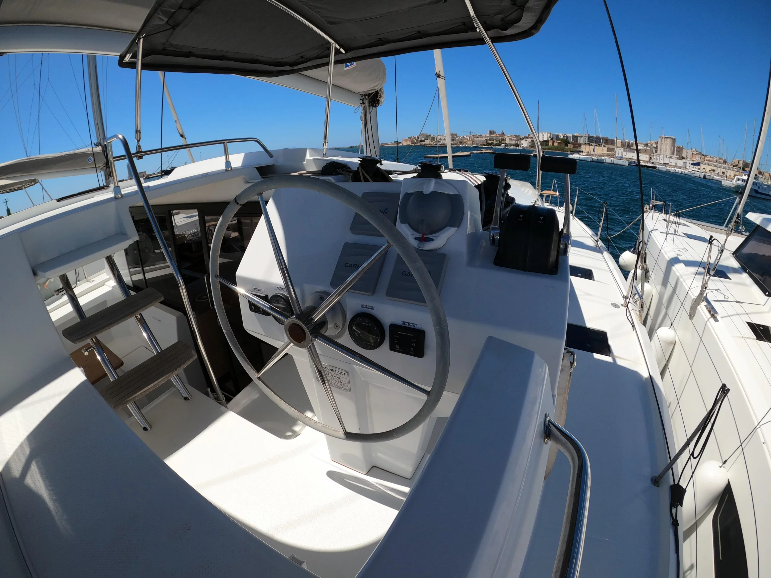 Fountaine Pajot Astréa 42 (Wm-Ac in dinette-Gen-Sol.Pan) (Astrea)  - 44
