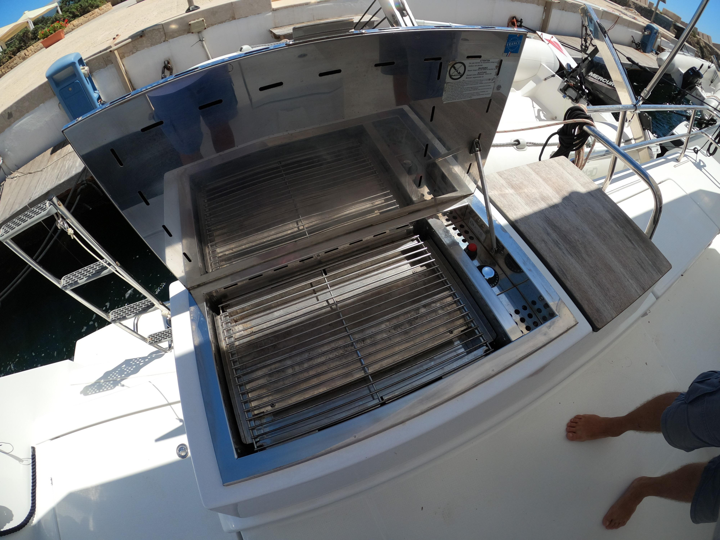 Photo #3 - Fountaine Pajot Astréa 42 (Wm-Ac in dinette-Gen-Sol.Pan) (Astrea) in Castellamare del Golfo - 12855