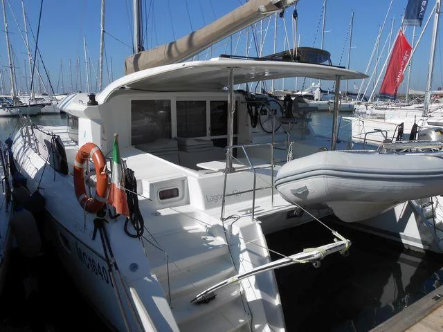 Lagoon 421 (Iryn)  - 12