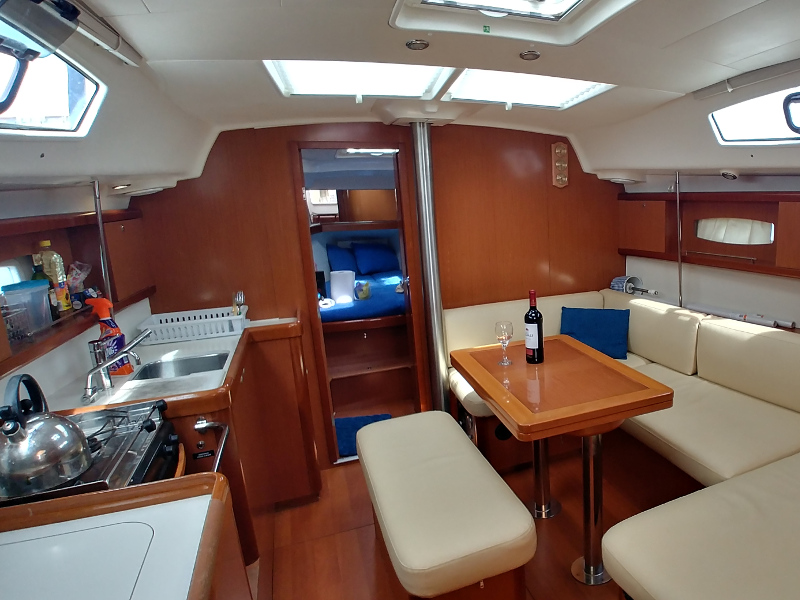 Photo #3 - Oceanis 40 (Sapphire) en Athènes - 10394