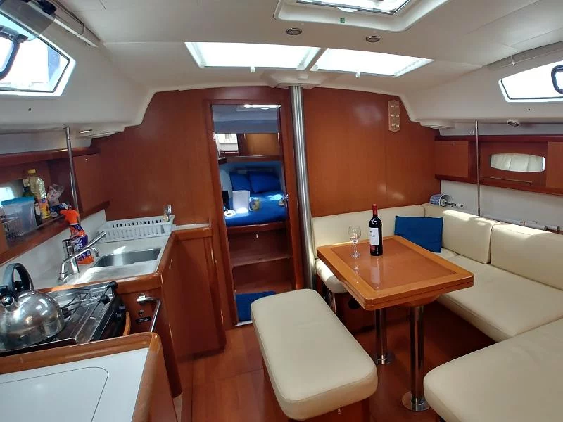 Oceanis 40 (Sapphire) Interior image - 2