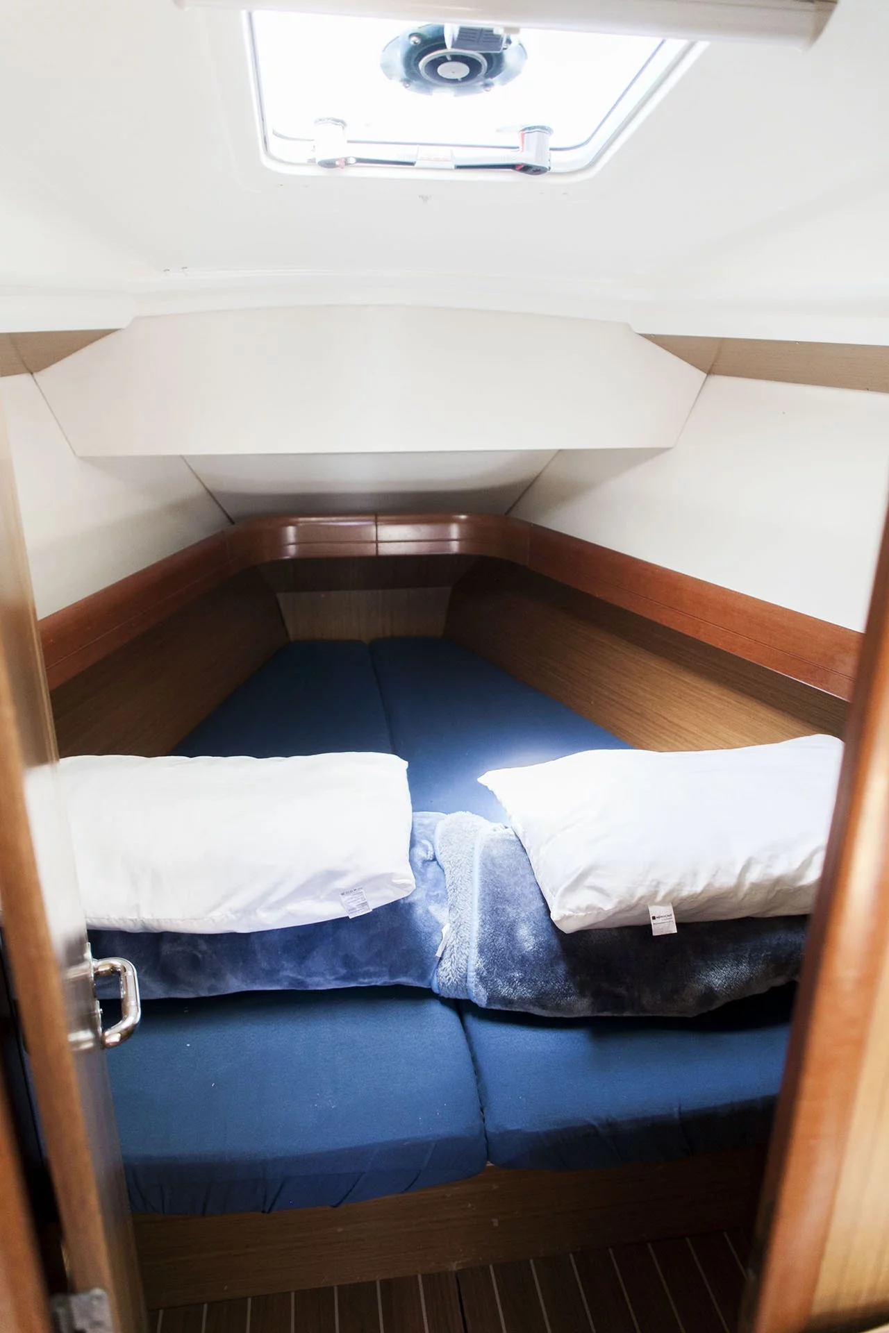 Sun Odyssey 36i (Formica)  - 3