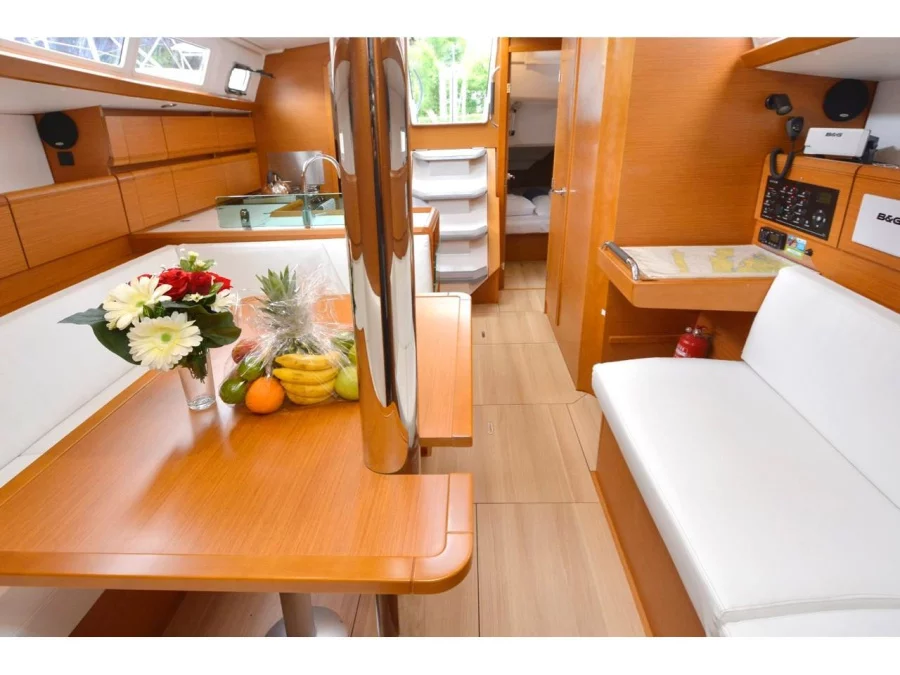 Sun Odyssey 389 (Bravo Kiss) Interior image - 2