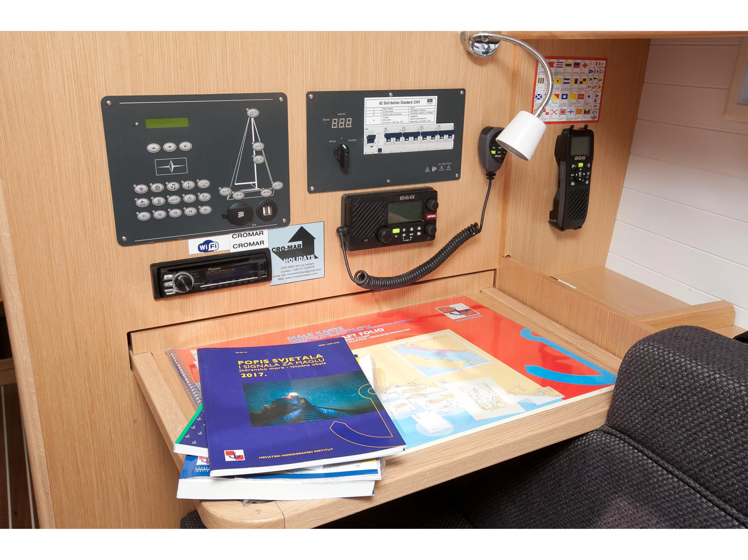 Bavaria Cruiser 37 (Matija) Interior image - 9