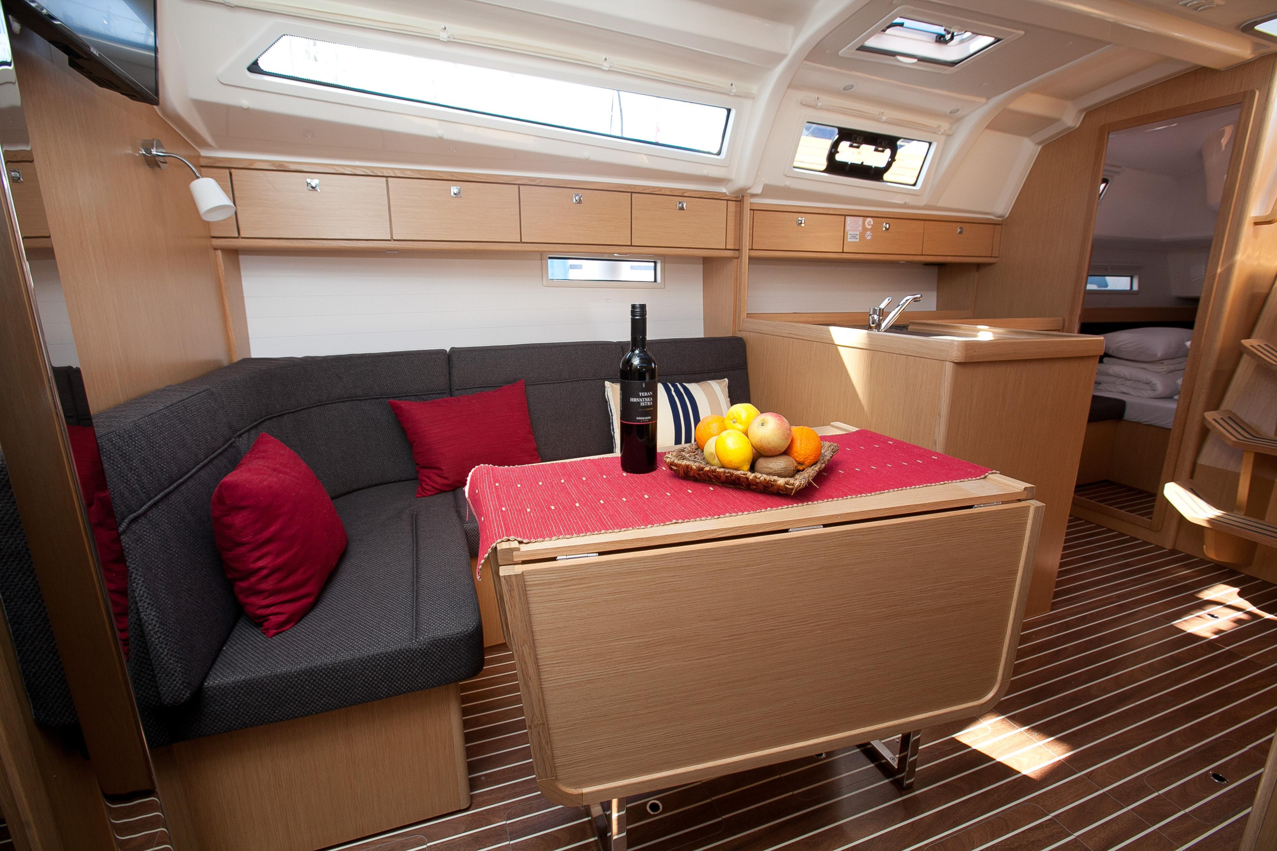 Photo #4 - Bavaria Cruiser 37 (Matija) en Zadar - 8904