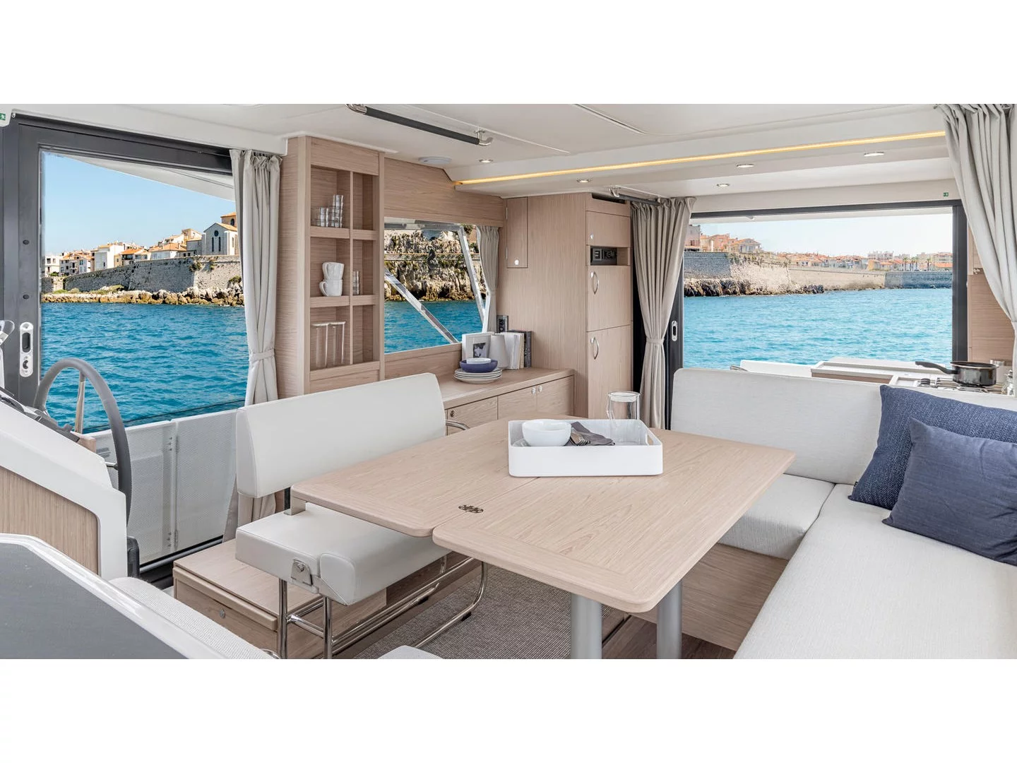 Swift Trawler 41 (JUDITA) Interior image - 11