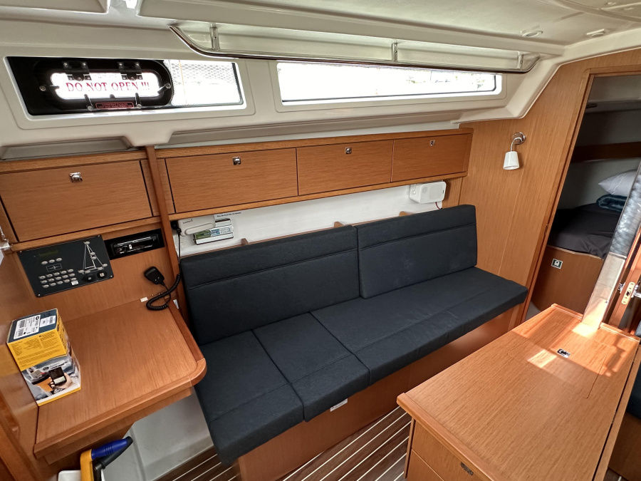 Bavaria Cruiser 34 — photo 11