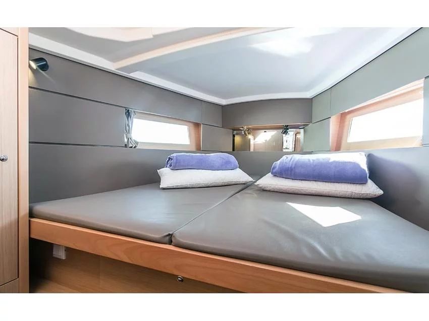 Oceanis 38 (MÁXIMO) Interior image - 2