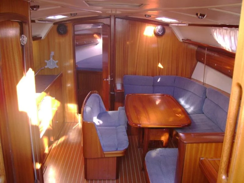 Bavaria 41 (SEAGOLL) Interior image - 4
