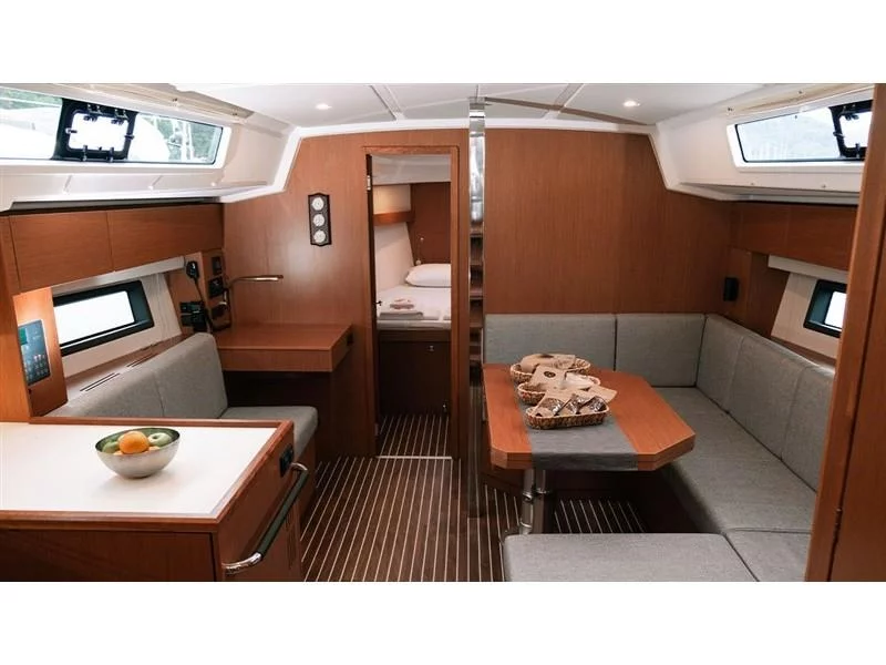 Bavaria C42 (NOMAD) Interior image - 14