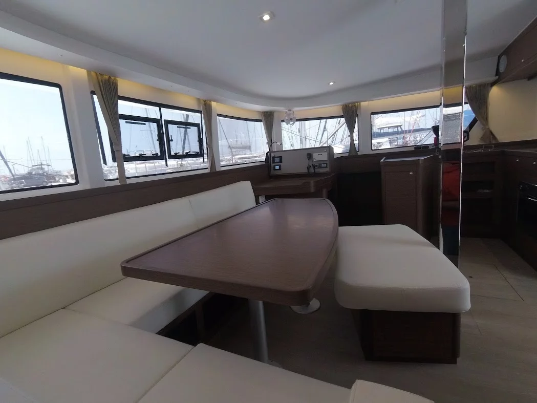 Lagoon 42 (Barchetta III)  - 1