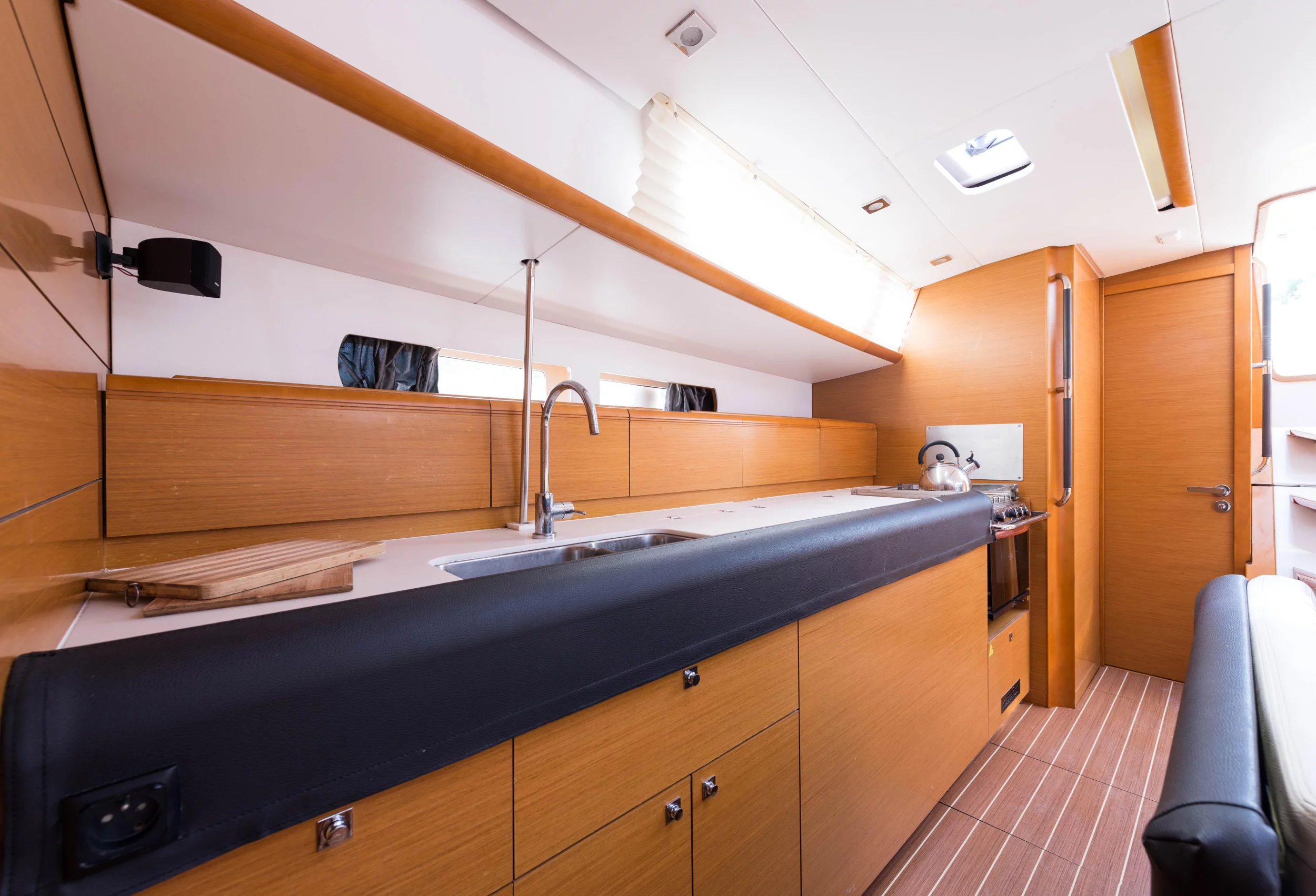 Jeanneau Sun Odyssey 469 (Vega)  - 25