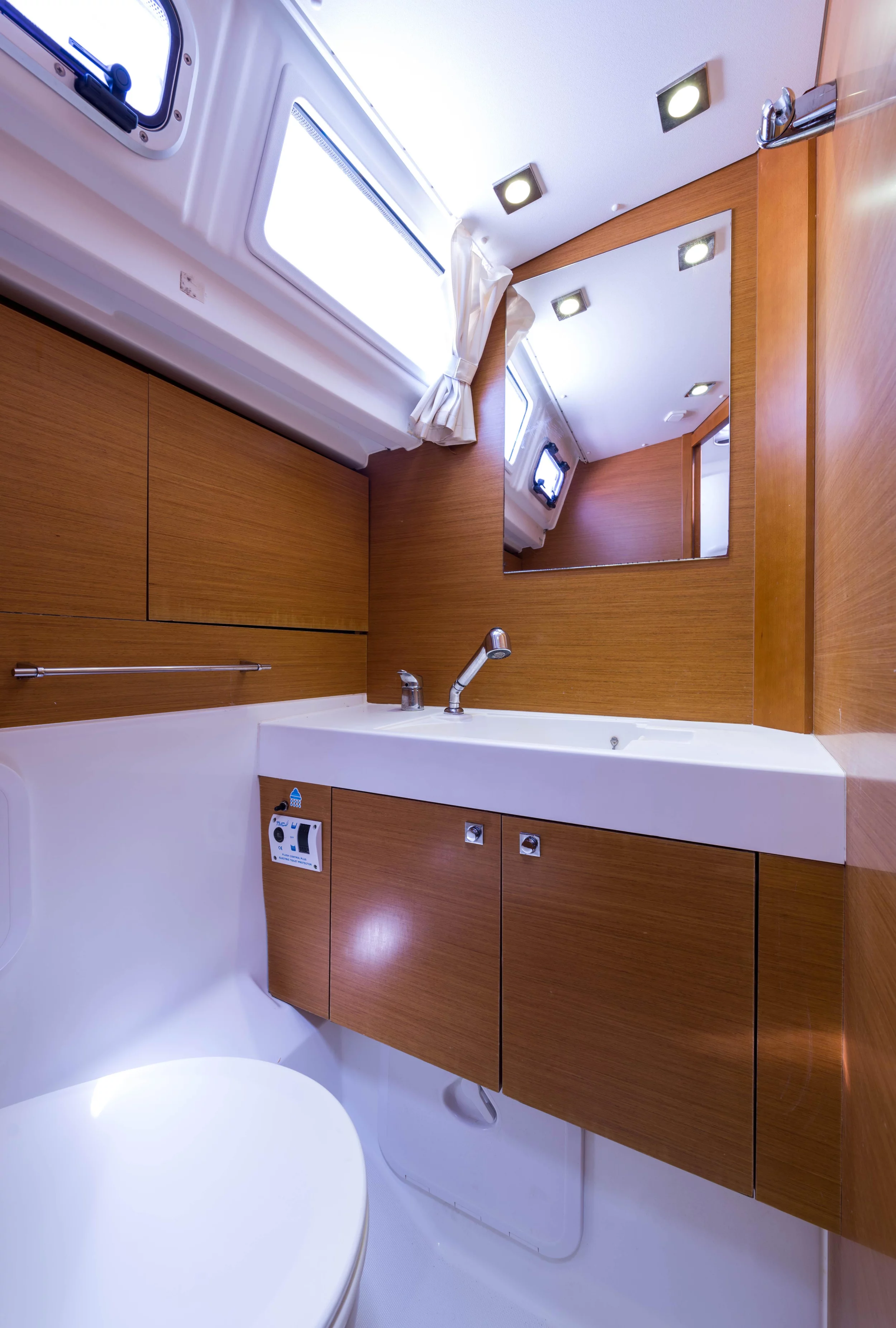 Jeanneau Sun Odyssey 469 (Vega)  - 62