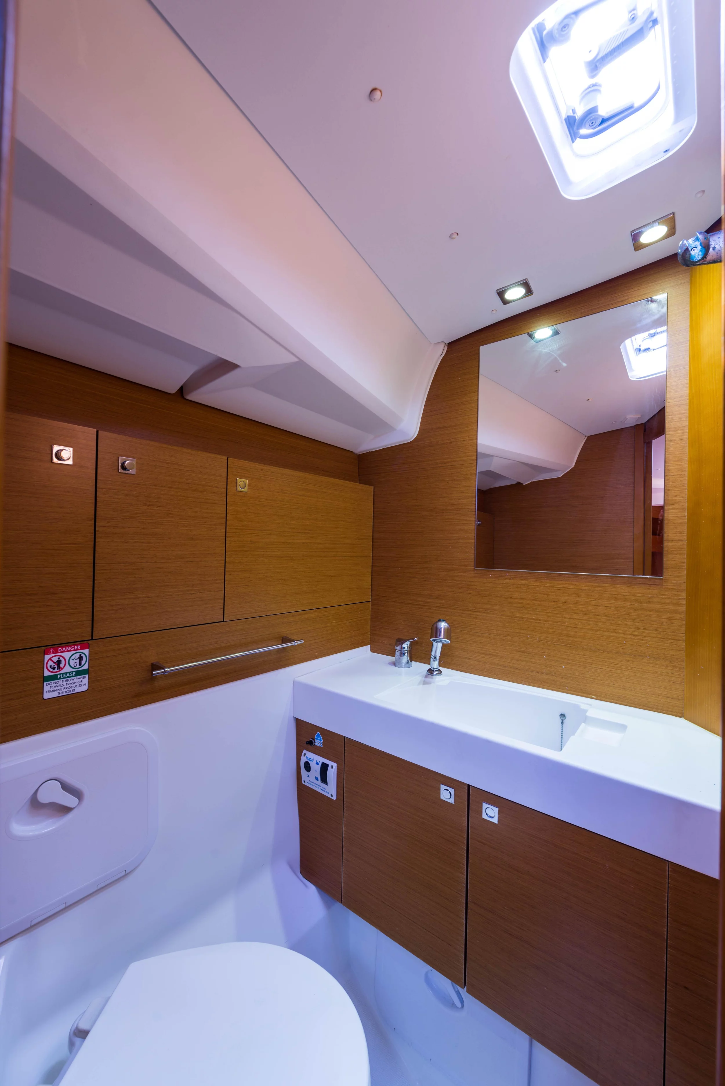 Jeanneau Sun Odyssey 469 (Vega)  - 55