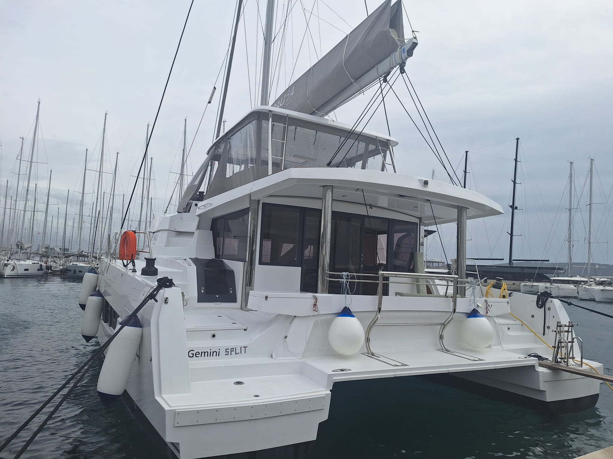 Photo #1 - Bali 5.4 (Gemini) en Kastela - 10130