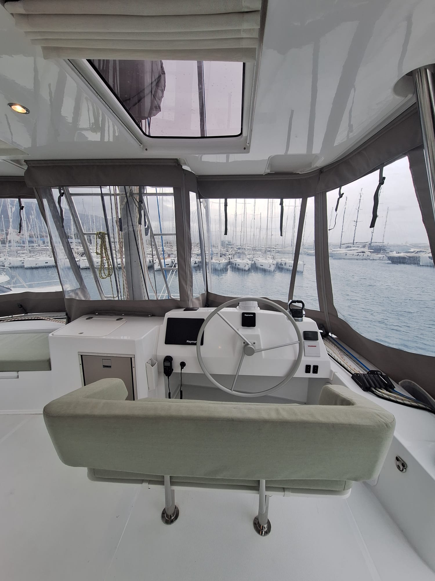 Photo #9 - Bali 5.4 (Gemini) en Kastela - 10130
