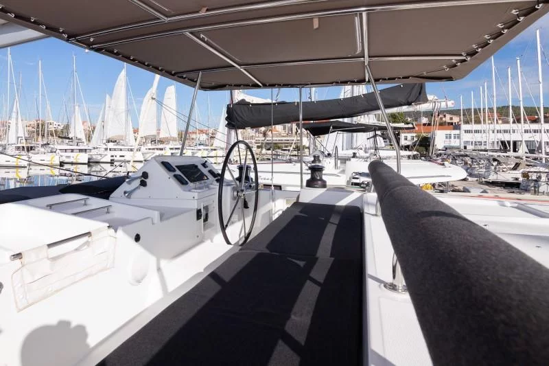 Lagoon 450 (Saelma) Lagoon 450 F - 8