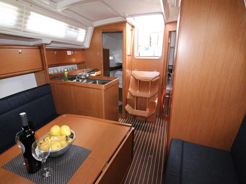 BAVARIA C 34 (LUCY)  - 10