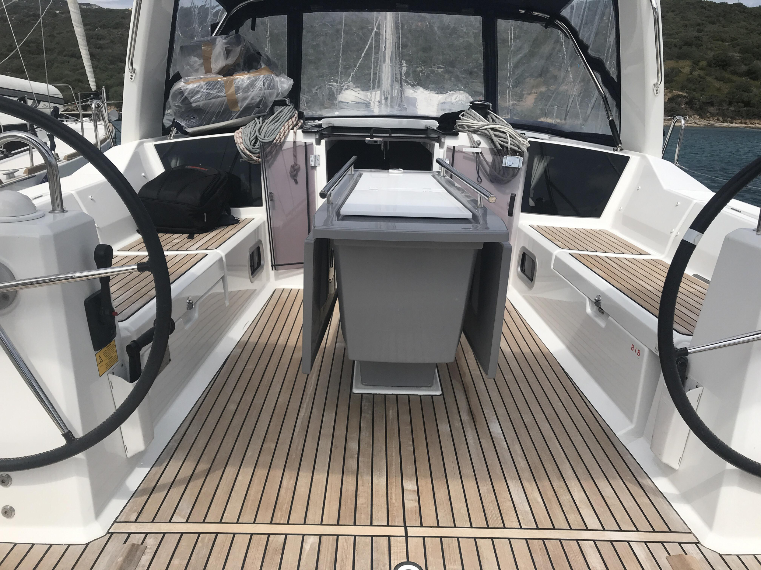 Photo #14 - Oceanis 41.1 (Achemar) en Portorosa - 9861