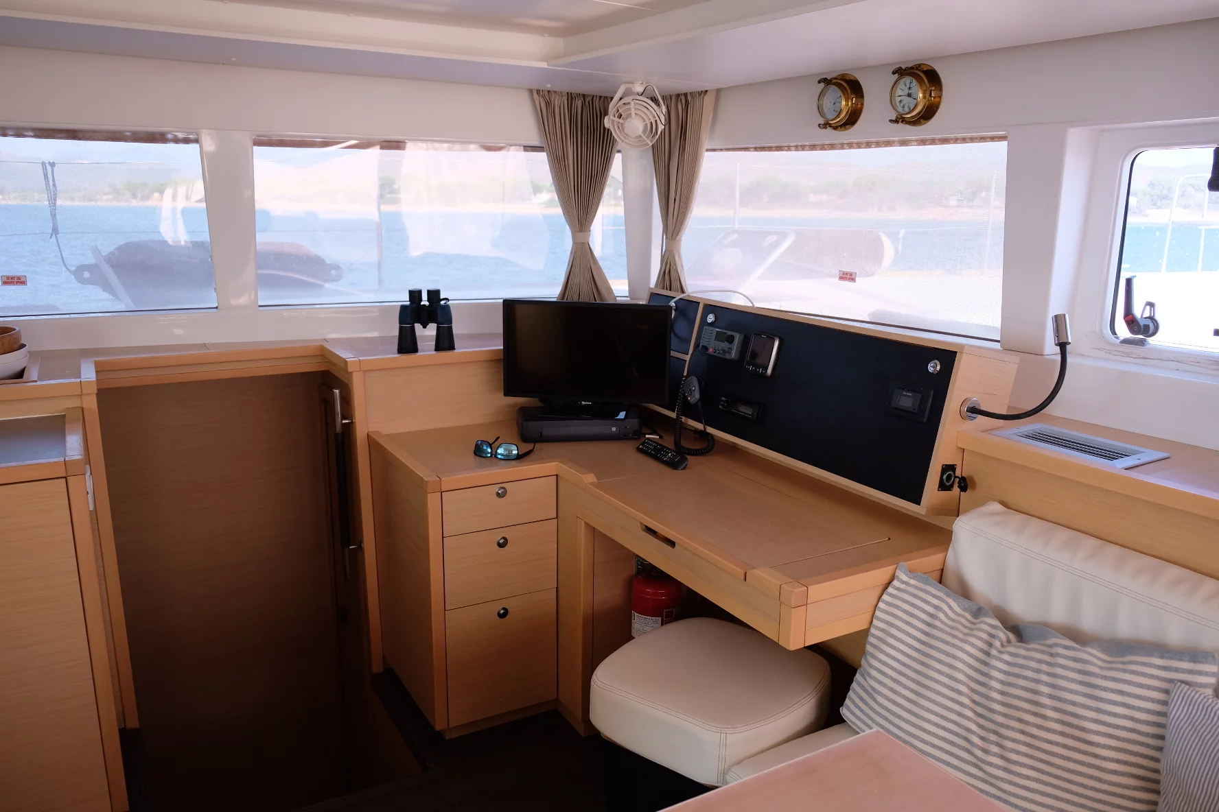 Lagoon 450 Fly (IRIS IV)  - 19