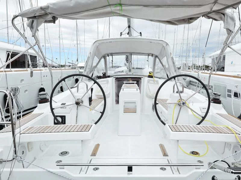 Oceanis 35.1 (IDILA)  - 9