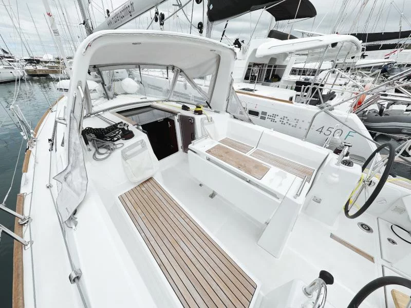 Oceanis 35.1 (IDILA)  - 8