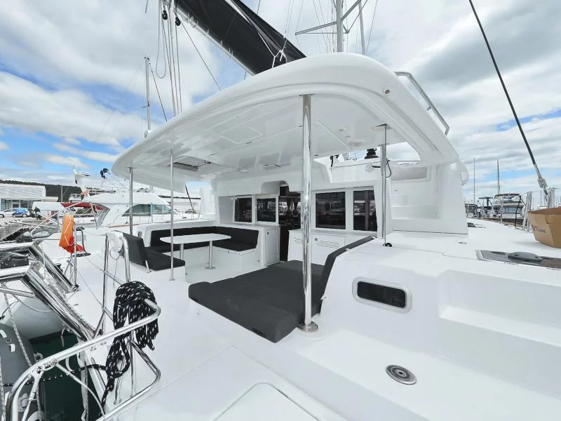 Lagoon 450 F (MUST HAVE)  - 32