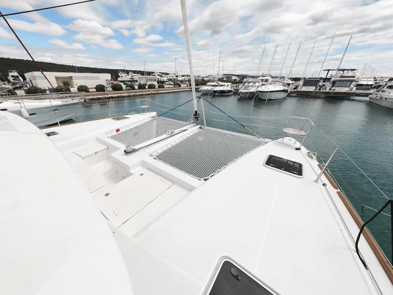 Lagoon 450 F (MUST HAVE)  - 22