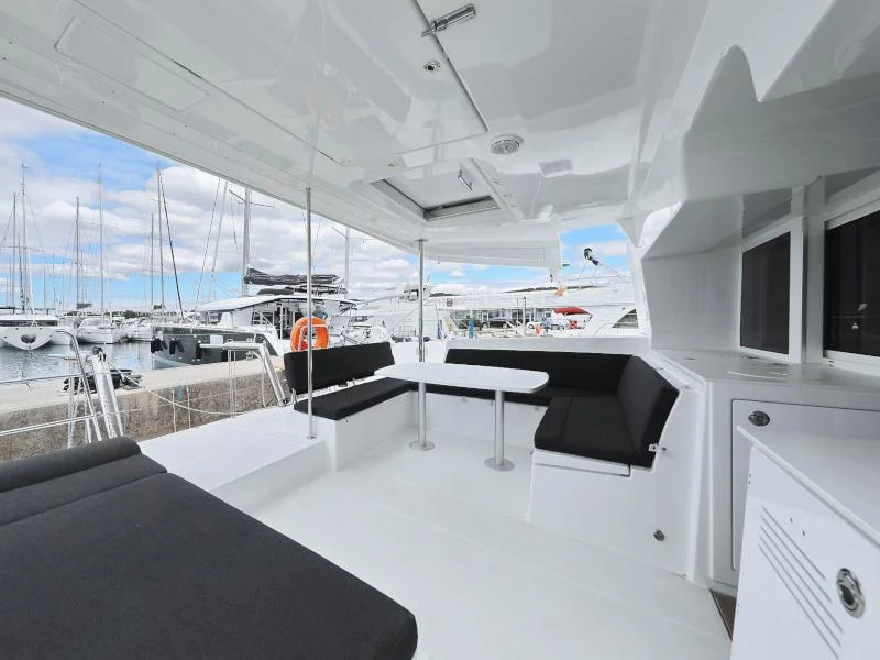 Lagoon 450 F (MUST HAVE)  - 52