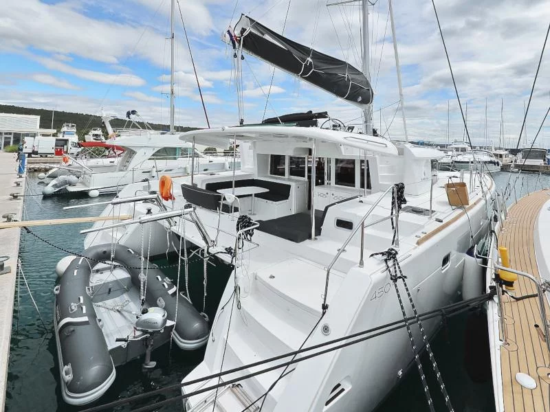 Lagoon 450 F (MUST HAVE)  - 2