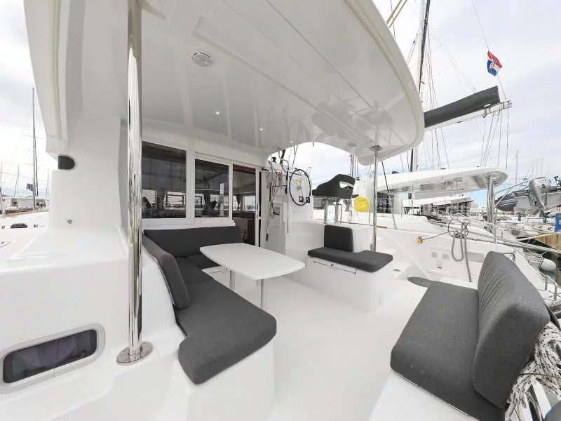 Lagoon 40 (2) (LANCELOT)  - 12