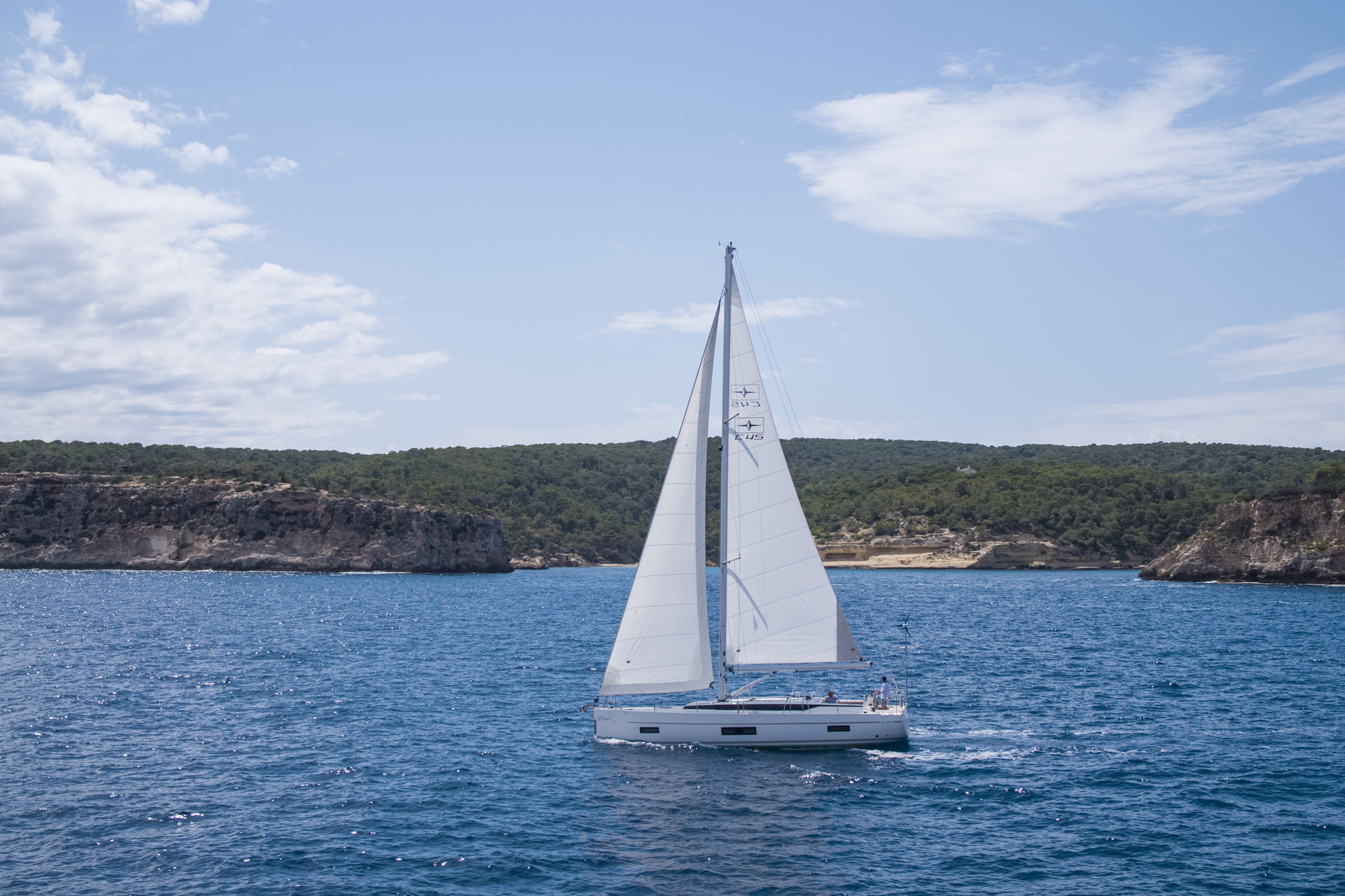 Photo #9 - Bavaria C45 (Whisper) in Palma - 10911