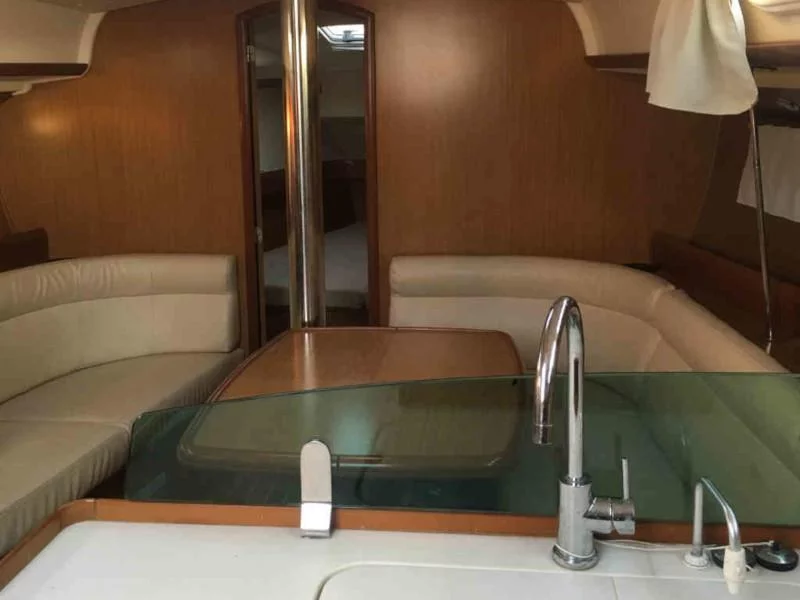 Sun Odyssey 39i (Sofia) Interior image - 9