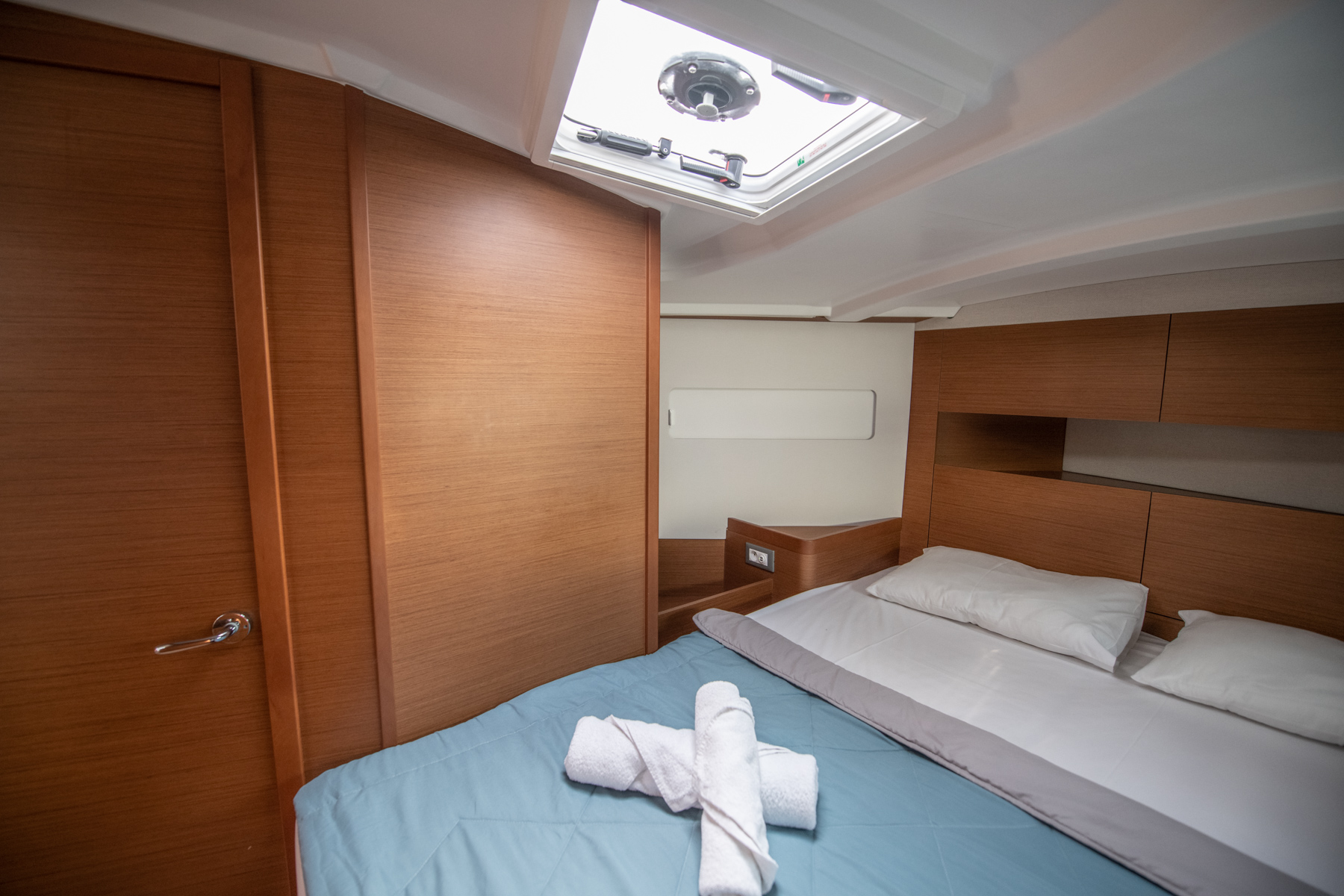 Sun Odyssey 410 — photo 7