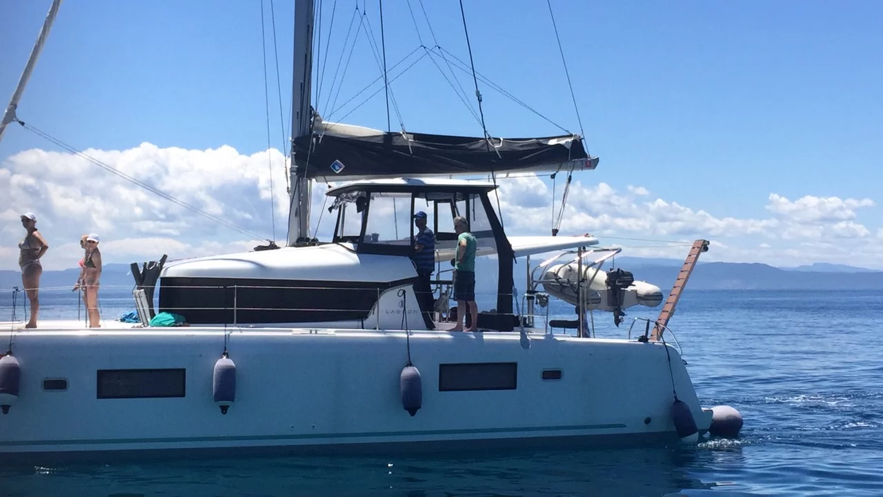 Lagoon 42 (Euphoria)  - 3