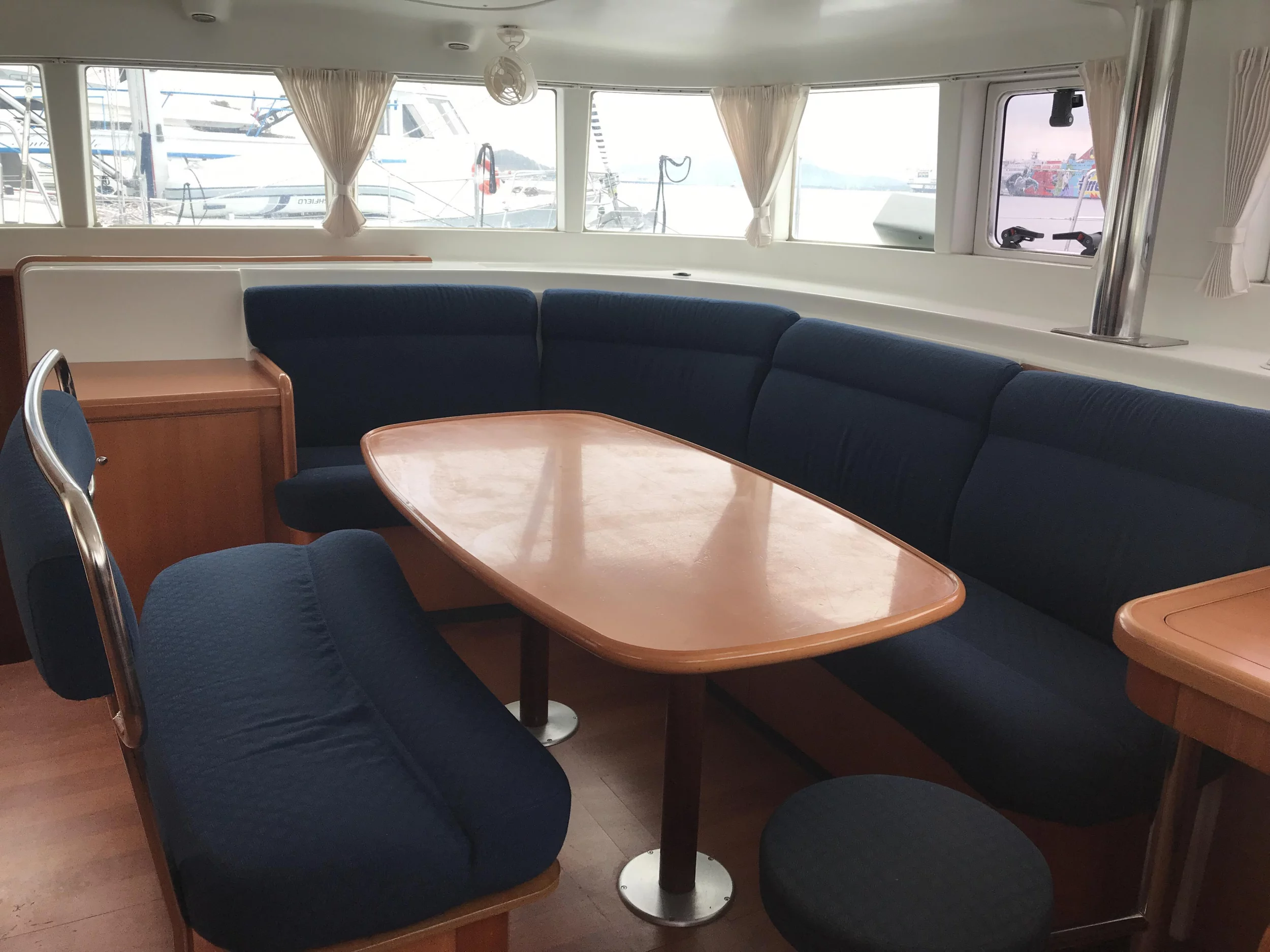 Lagoon 440 (Isis) Interior image - 10