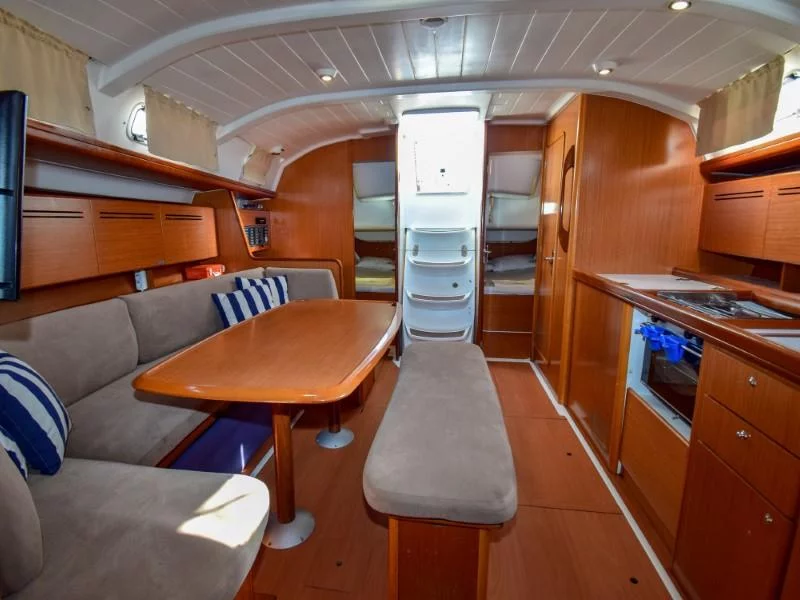 Cyclades 43.4 (Blondie) Interior image - 8