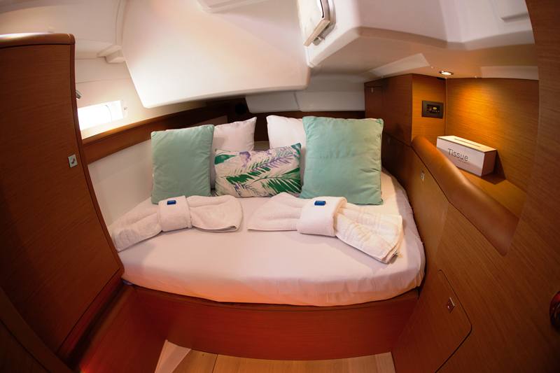 Sun Odyssey 519 - 5 cabs — photo 11