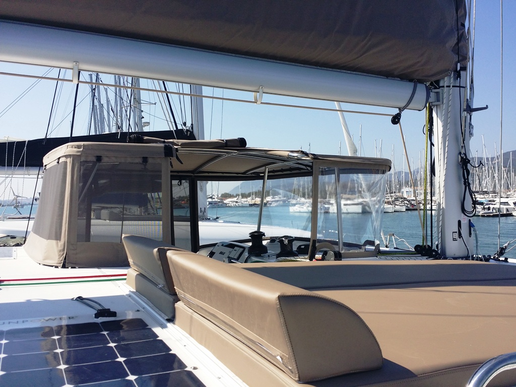 Lagoon 42 (4 Dbl / 2 singles 12) — photo 13