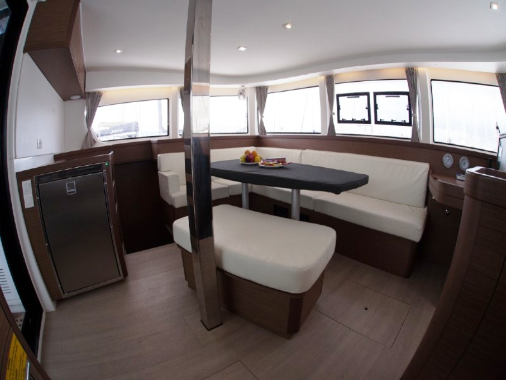 Lagoon 42 (4 dbl / 1 single ) — photo 5
