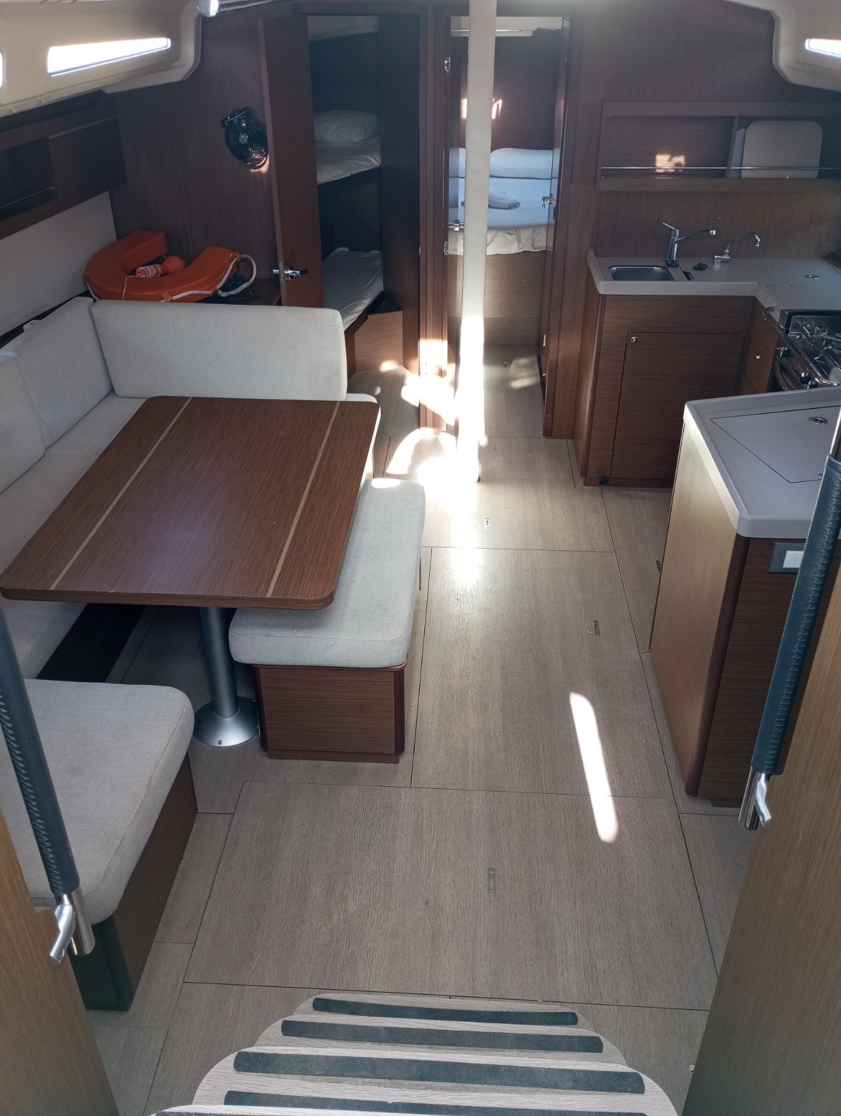 Oceanis 40.1 — photo 4
