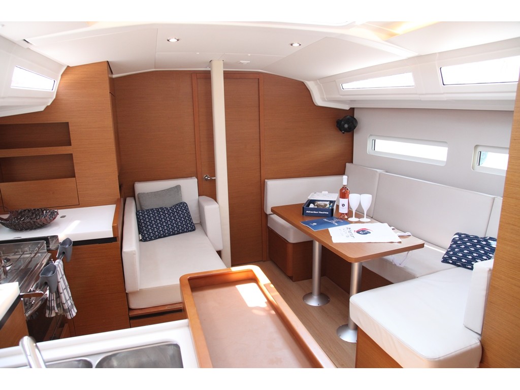 Sun Odyssey 410 — photo 6