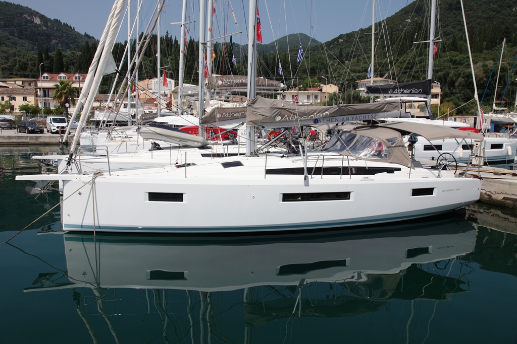 Sun Odyssey 410 — photo 2