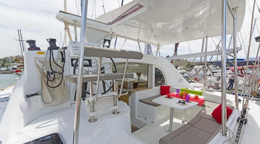 Lagoon 380 (Bellevue)  - 19