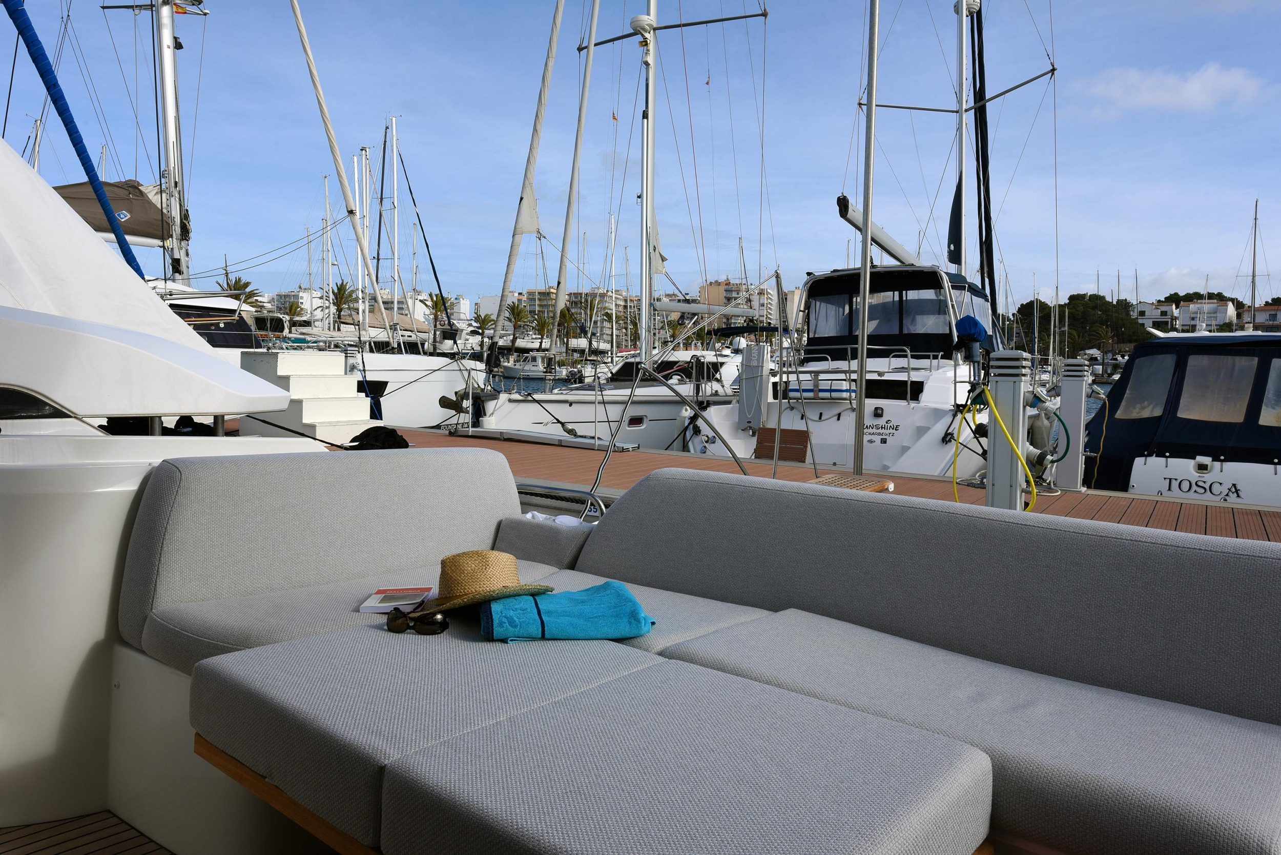 Photo #2 - Prestige 420 New (My Love II) in El Arenal - 9520
