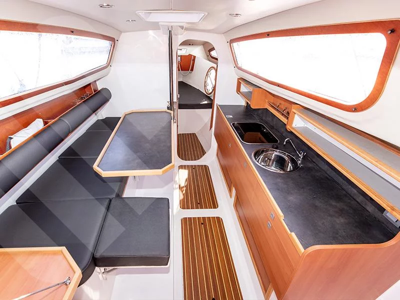 Tricat 30 (Breva) Interior image - 8