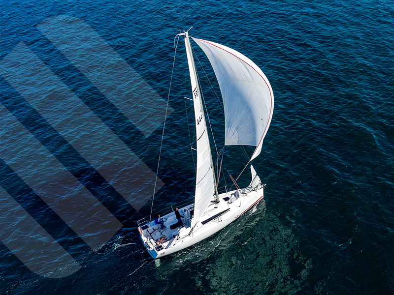Photo #7 - Sun Fast 3200 (R2D2) in La Trinite sur Mer - 9446