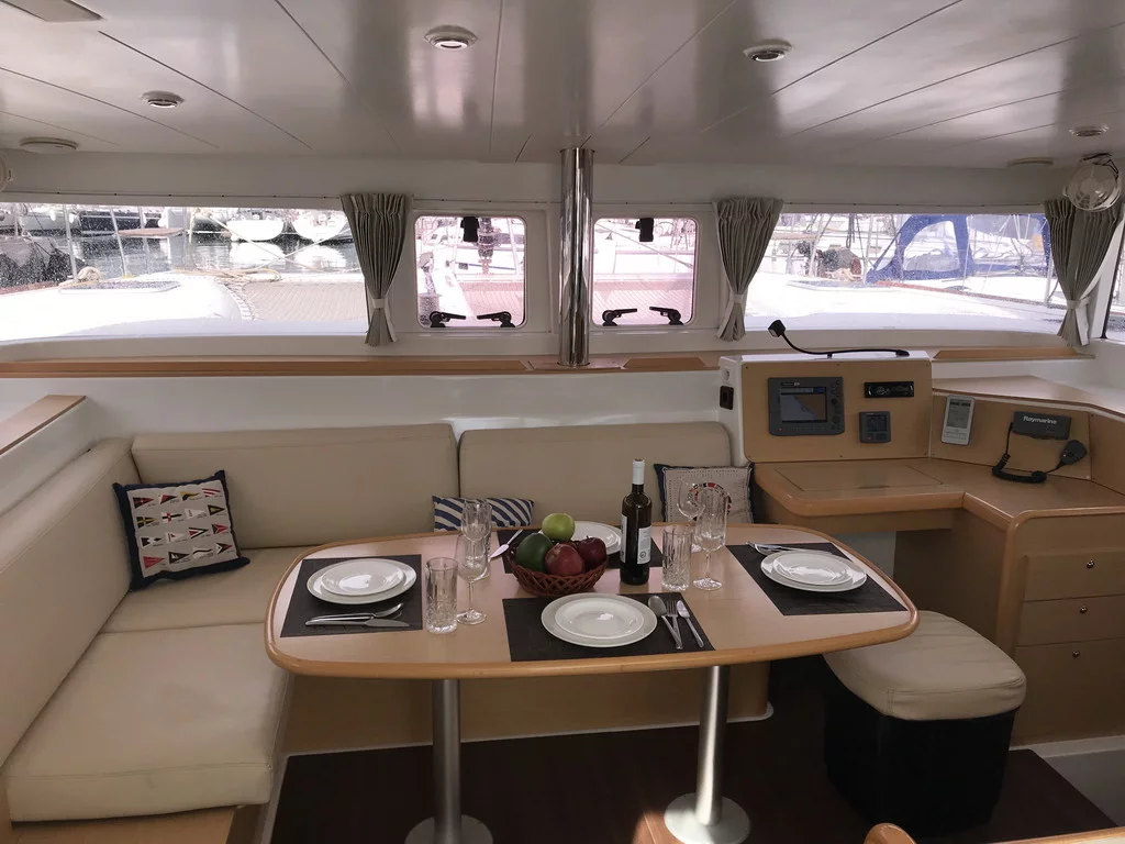 Lagoon 400 (Aurora) Interior image - 4